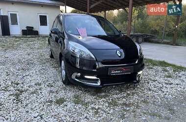Минивэн Renault Scenic 2012 в 