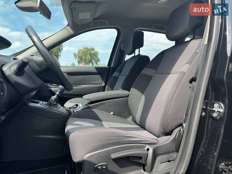 Минивэн Renault Scenic 2013 в Луцке