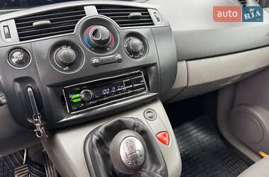 Минивэн Renault Scenic 2004 в 