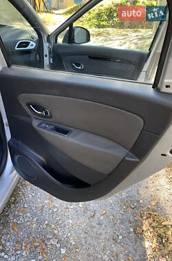 Универсал Renault Scenic 2012 в 