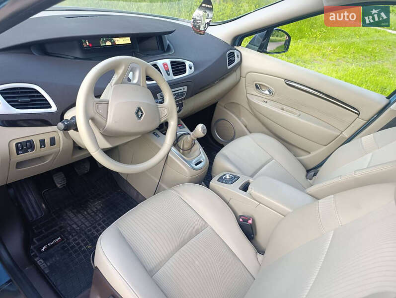 Минивэн Renault Scenic 2010 в Киеве фото 9 Минивэн Renault Scenic 2010 в Киеве