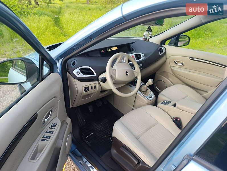 Минивэн Renault Scenic 2010 в Киеве фото 8 Минивэн Renault Scenic 2010 в Киеве