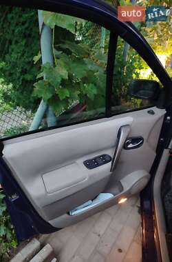 Минивэн Renault Scenic 2006 в 