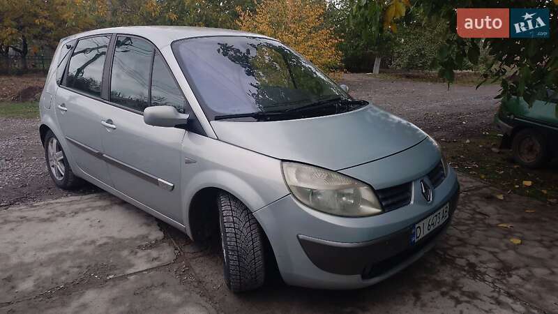Минивэн Renault Scenic 2004 в 