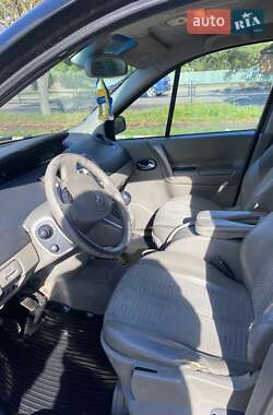 Минивэн Renault Scenic 2004 в 