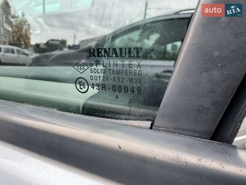 Минивэн Renault Scenic 2006 в Сумах