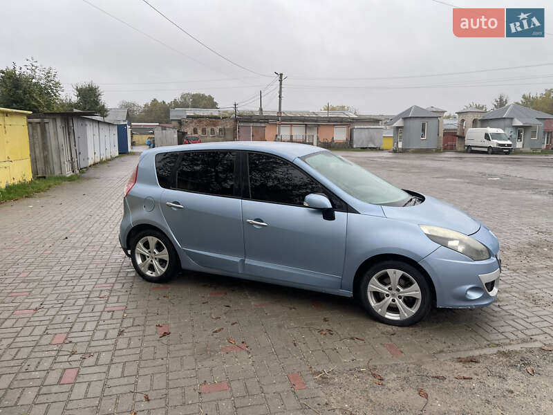 Минивэн Renault Scenic 2009 в Бродах