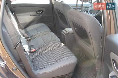 Минивэн Renault Scenic 2011 в 