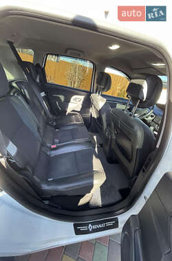 Минивэн Renault Scenic 2012 в 
