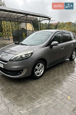Минивэн Renault Scenic 2012 в Киеве