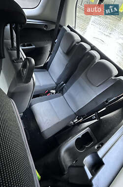 Минивэн Renault Scenic 2012 в 