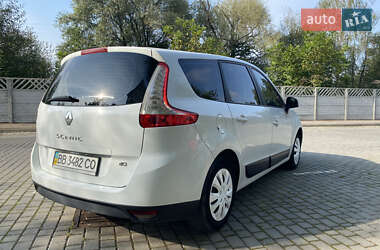 Минивэн Renault Scenic 2010 в 