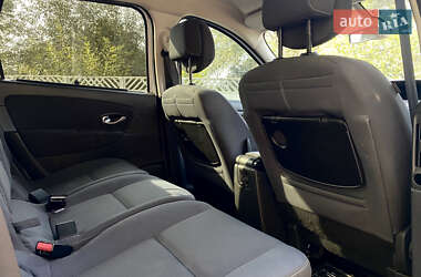 Минивэн Renault Scenic 2010 в 