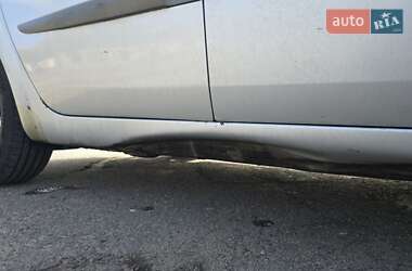 Минивэн Renault Scenic 2006 в  фото 10 Минивэн Renault Scenic 2006 в