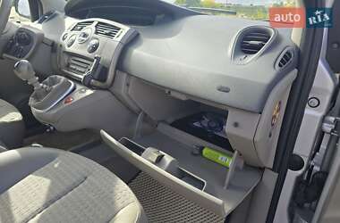 Минивэн Renault Scenic 2006 в  фото 16 Минивэн Renault Scenic 2006 в