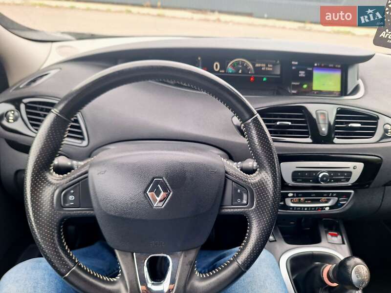 Минивэн Renault Scenic 2014 в Ровно