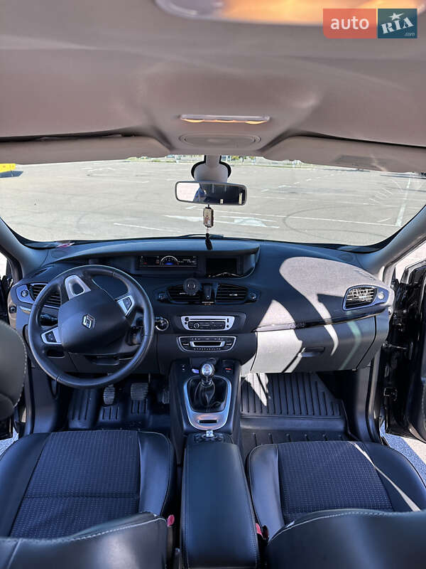 Минивэн Renault Scenic 2012 в Киеве