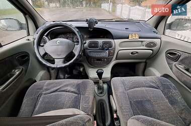 Минивэн Renault Scenic 2000 в 