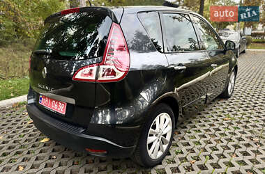 Минивэн Renault Scenic 2010 в 