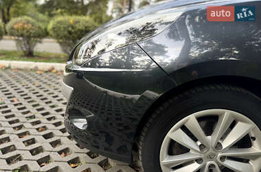 Минивэн Renault Scenic 2010 в 