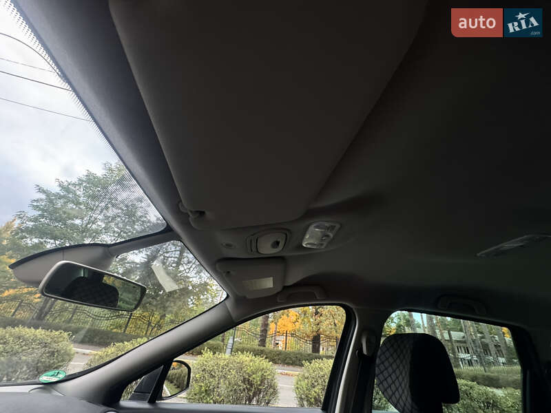 Минивэн Renault Scenic 2010 в Буче