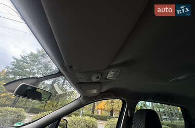 Минивэн Renault Scenic 2010 в 