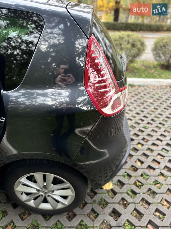 Минивэн Renault Scenic 2010 в Буче
