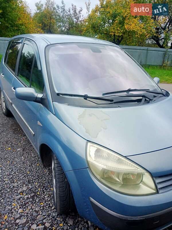 Минивэн Renault Scenic 2004 в 