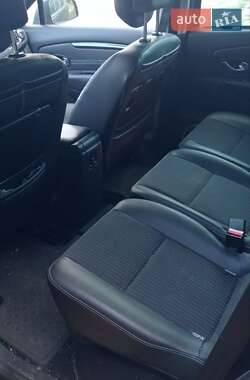 Минивэн Renault Scenic 2011 в 