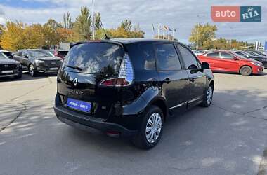 Минивэн Renault Scenic 2013 в 
