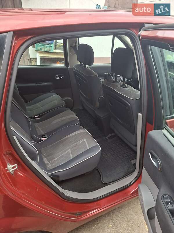 Минивэн Renault Scenic 2004 в Ивано-Франковске