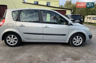 Минивэн Renault Scenic 2004 в 