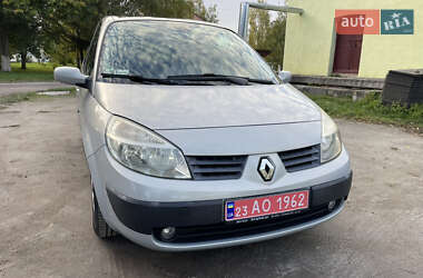 Минивэн Renault Scenic 2004 в 