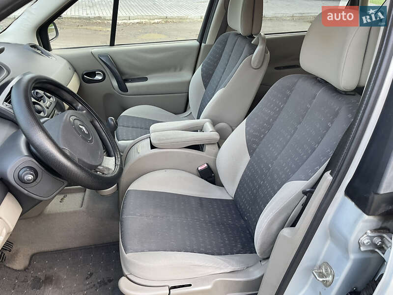 Минивэн Renault Scenic 2004 в Красилове