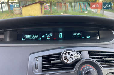 Минивэн Renault Scenic 2004 в 