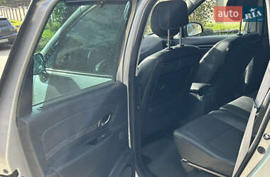 Минивэн Renault Scenic 2011 в 