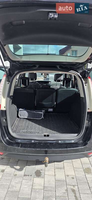 Минивэн Renault Scenic 2015 в Луцке