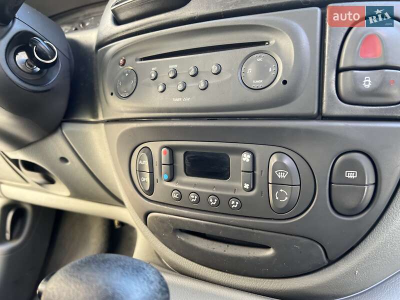 Минивэн Renault Scenic 2003 в Черновцах