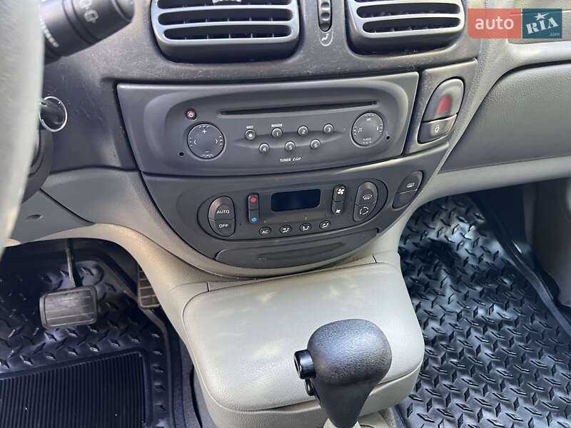 Минивэн Renault Scenic 2003 в Черновцах