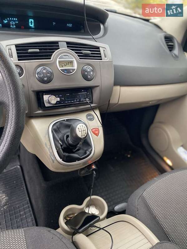Минивэн Renault Scenic 2008 в Синельниково