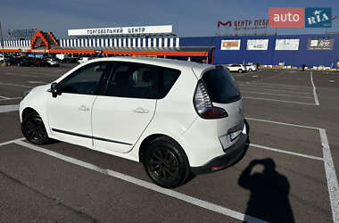 Мінівен Renault Scenic 2015 в 