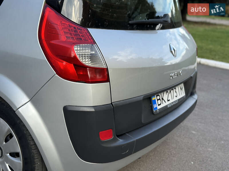 Минивэн Renault Scenic 2007 в Ровно