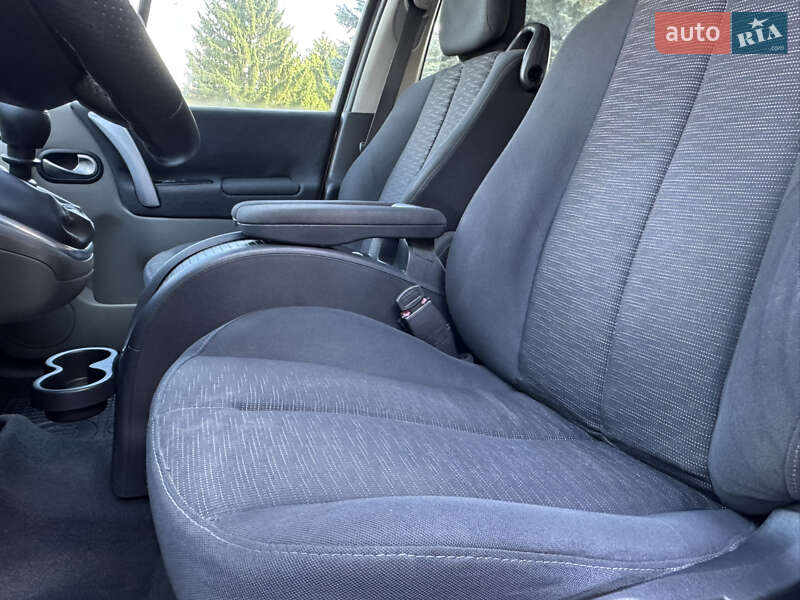 Минивэн Renault Scenic 2007 в Ровно