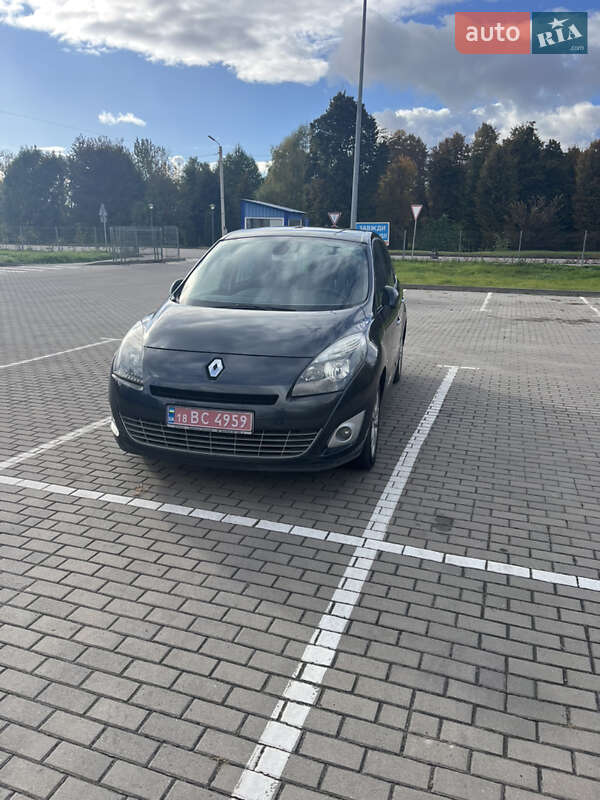 Минивэн Renault Scenic 2009 в Дубно