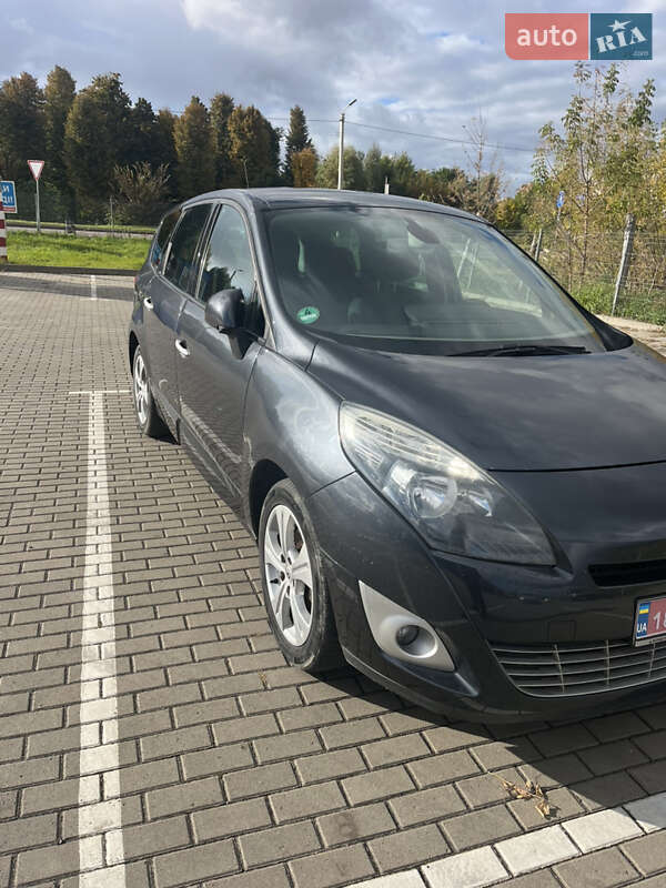 Минивэн Renault Scenic 2009 в Дубно