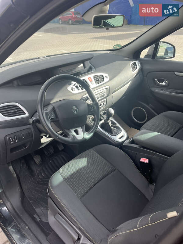 Минивэн Renault Scenic 2009 в Дубно