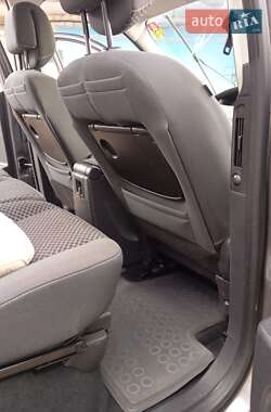 Минивэн Renault Scenic 2011 в 