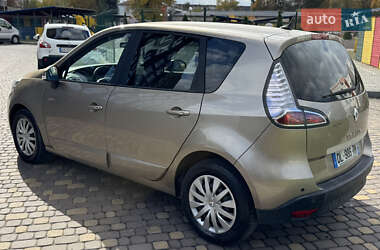 Минивэн Renault Scenic 2014 в 
