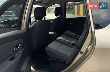Минивэн Renault Scenic 2014 в 