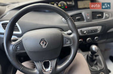 Минивэн Renault Scenic 2014 в 